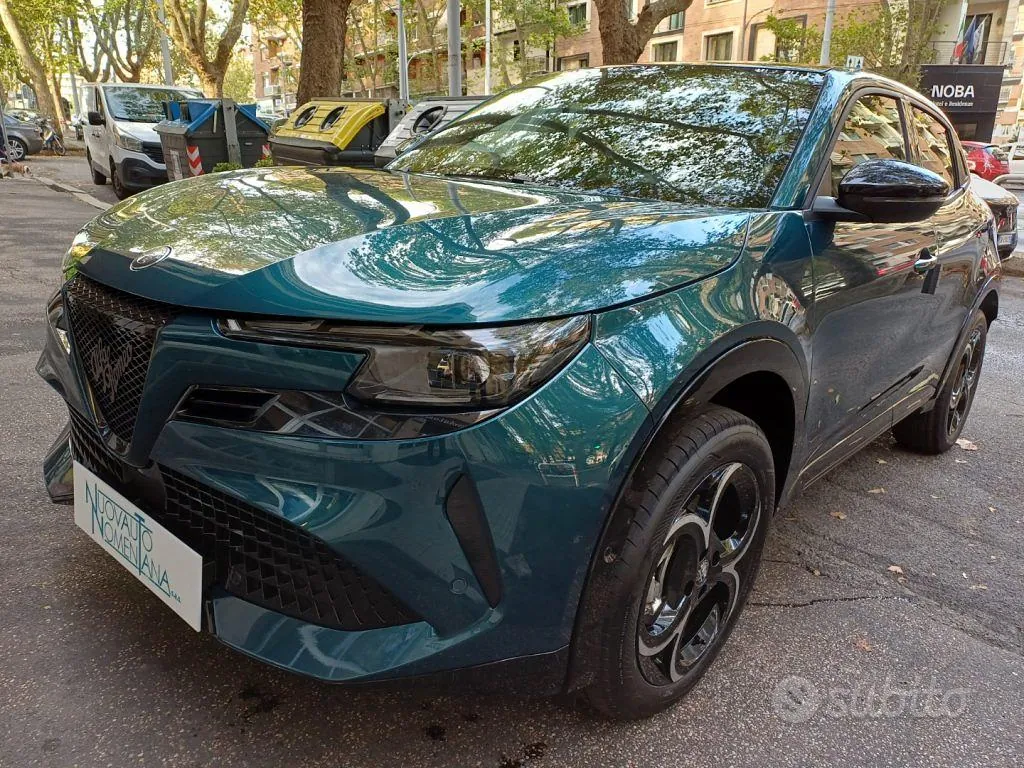 Alfa Romeo Junior 2026 photo 2
