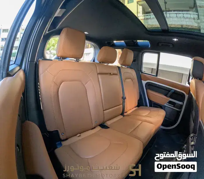 Land Rover Defender 2024 photo 4