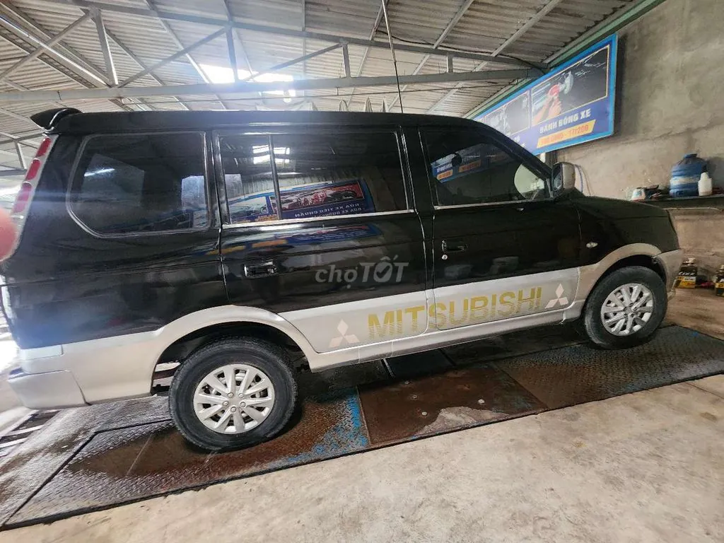 Mitsubishi Jolie 2005 photo 3