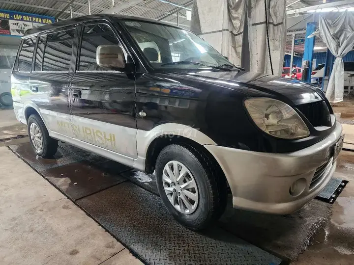 Mitsubishi Jolie