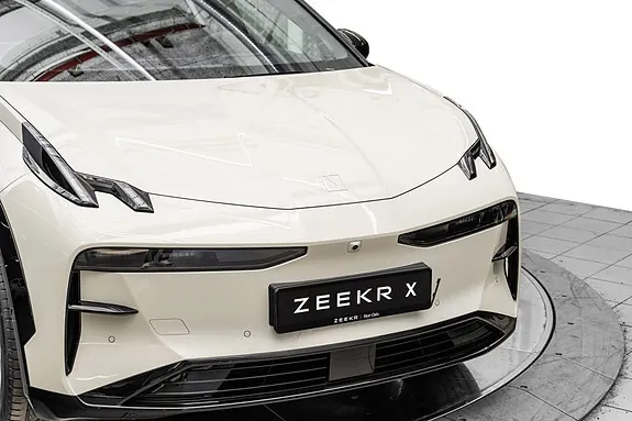 Zeekr X 2025 photo 2