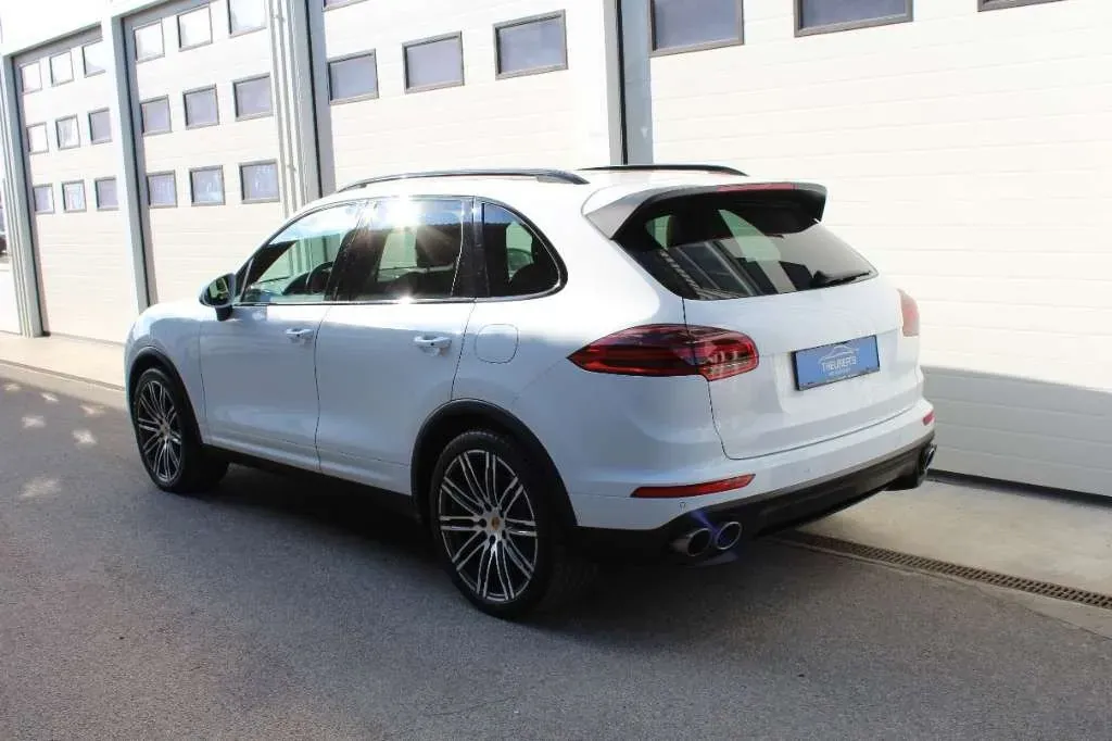 Porsche Cayenne 2016 photo 3