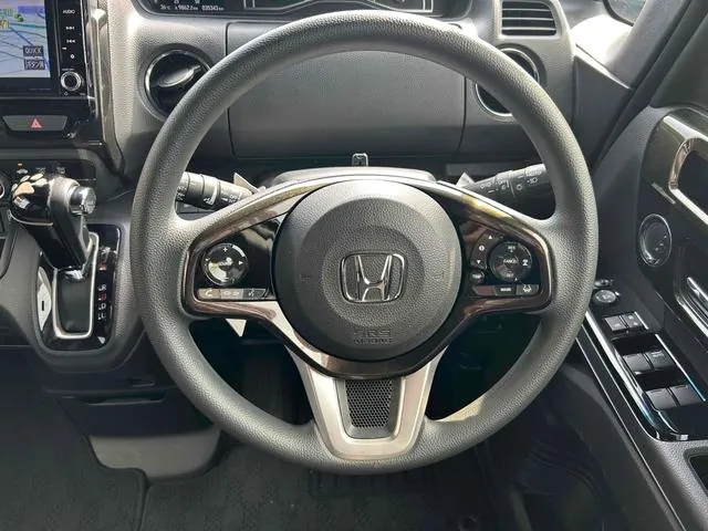 Honda N-Box 2018 photo 3
