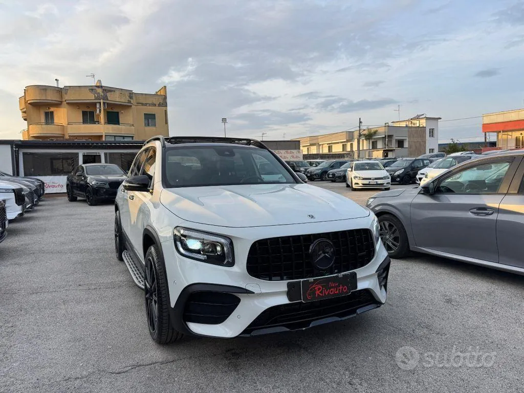 Mercedes-Benz Glb