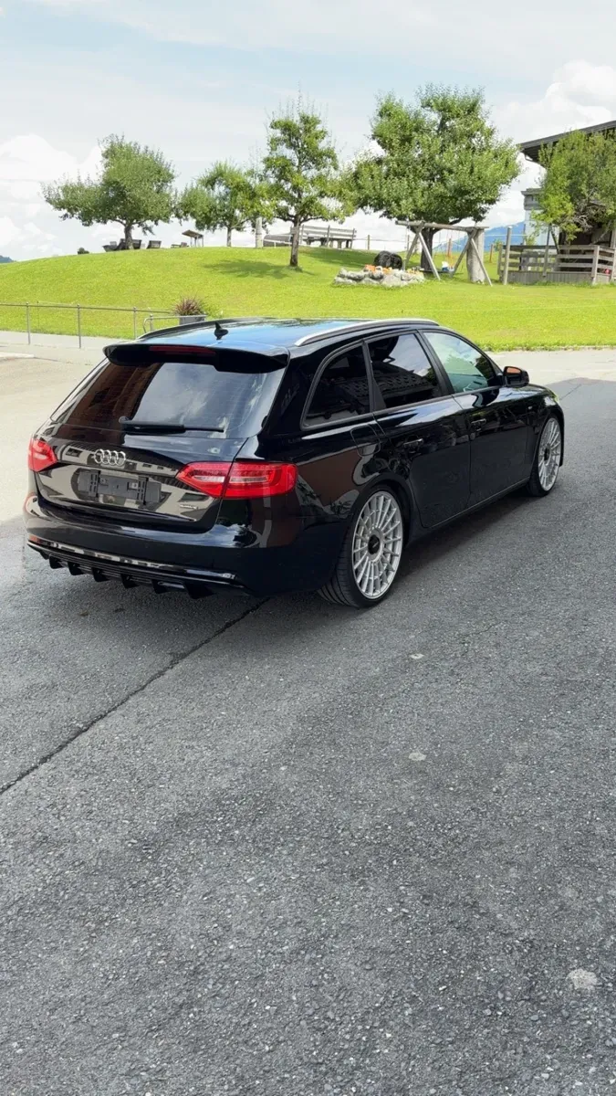 Audi A4 2015 photo 2