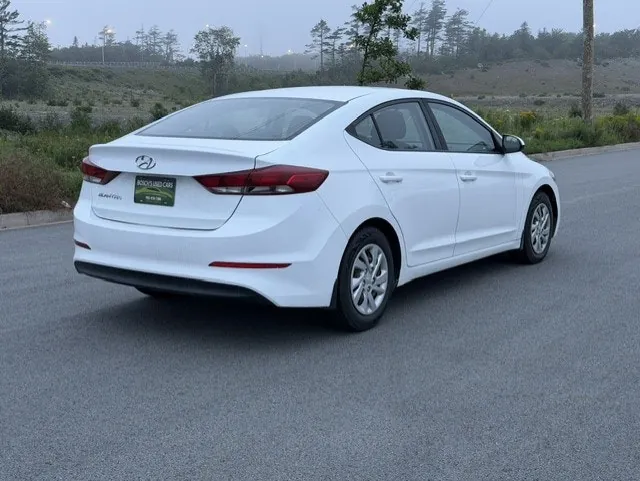 Hyundai Elantra 2017 photo 4