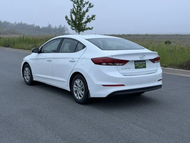 Hyundai Elantra 2017 photo 2