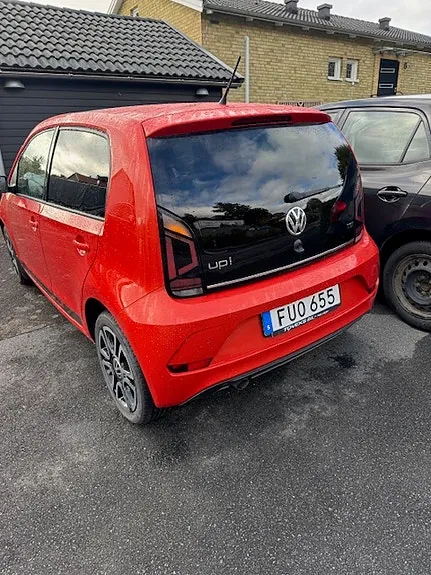 Volkswagen Up 2018 photo 2
