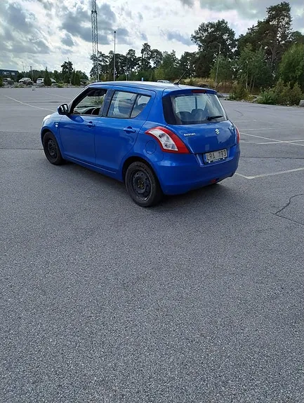 Suzuki Swift 2011 photo 4