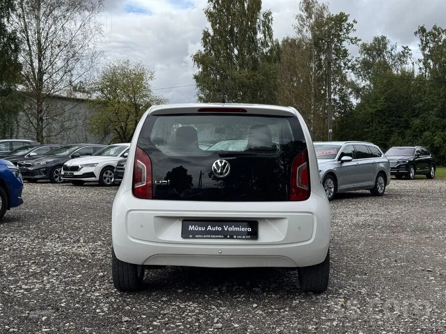 Volkswagen Up 2014 photo 5