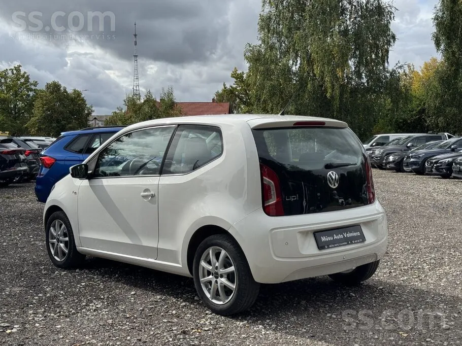 Volkswagen Up 2014 photo 4