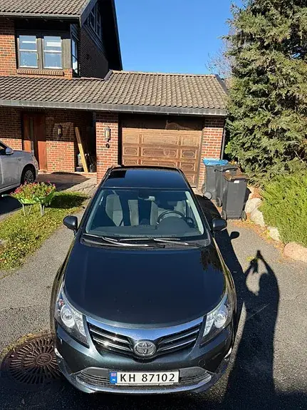 Toyota Avensis 2012 photo 2