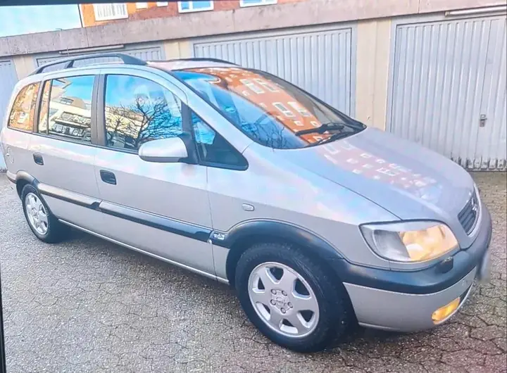 Opel Zafira A