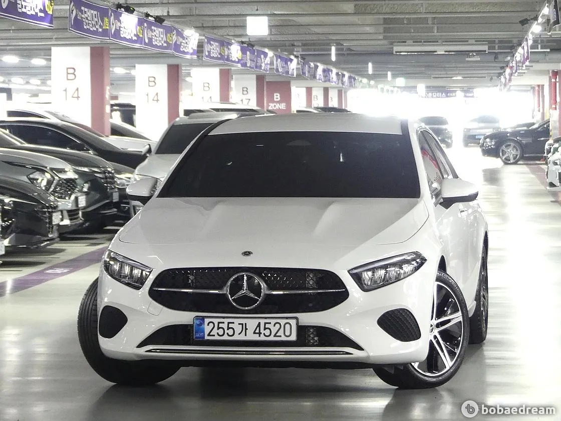 Mercedes-Benz A220
