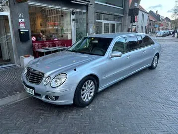Mercedes-Benz E320