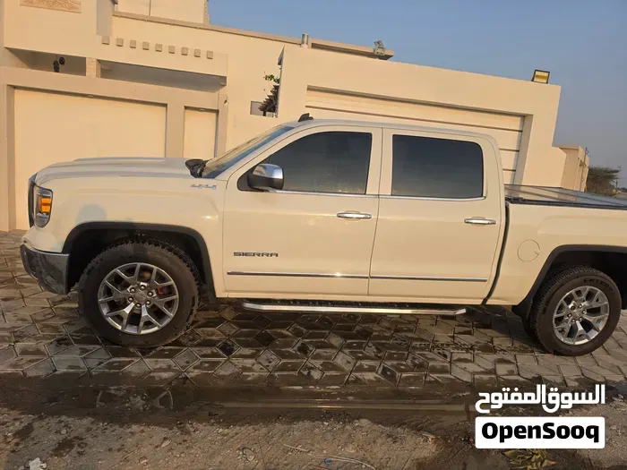 GMC Sierra 2014 photo 2