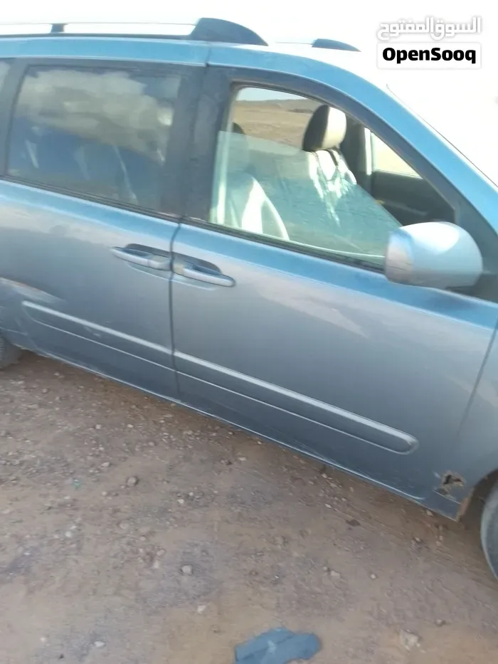 Kia Sedona 2007 photo 2