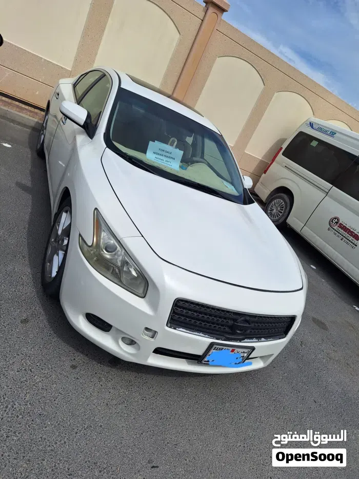 Nissan Maxima 2011 photo 2