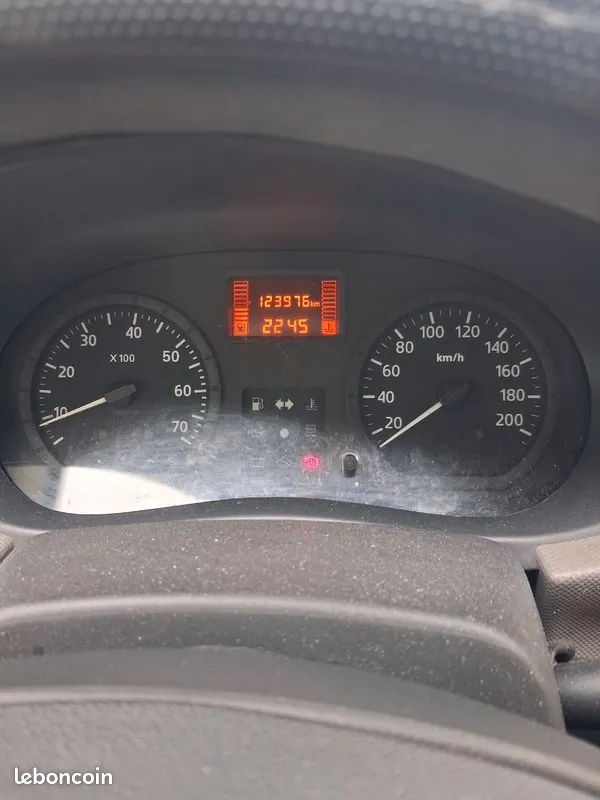 Dacia Sandero 2010 photo 3