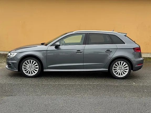 Audi A3 2015 photo 5