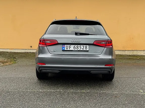 Audi A3 2015 photo 4