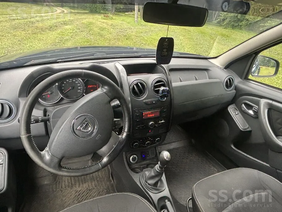 Dacia Duster 2014 photo 4