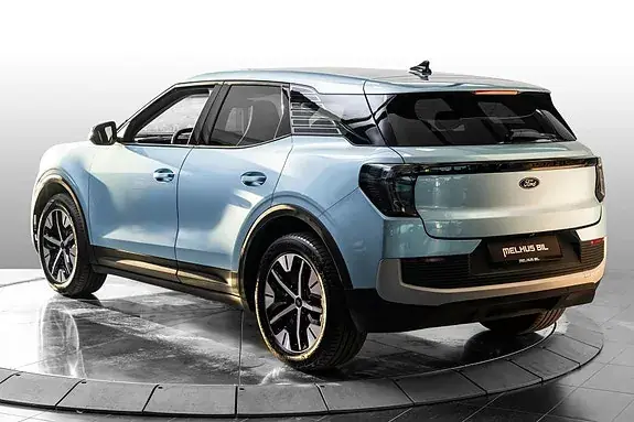 Ford Explorer 2025 photo 5