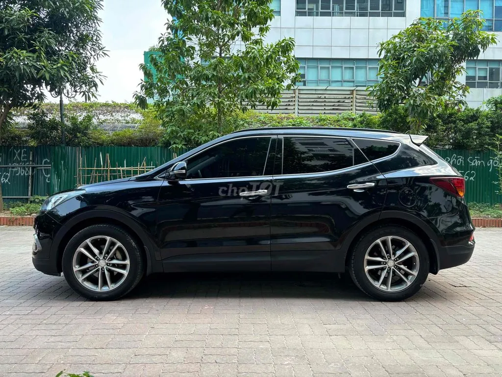 Hyundai Santa Fe 2017 photo 2