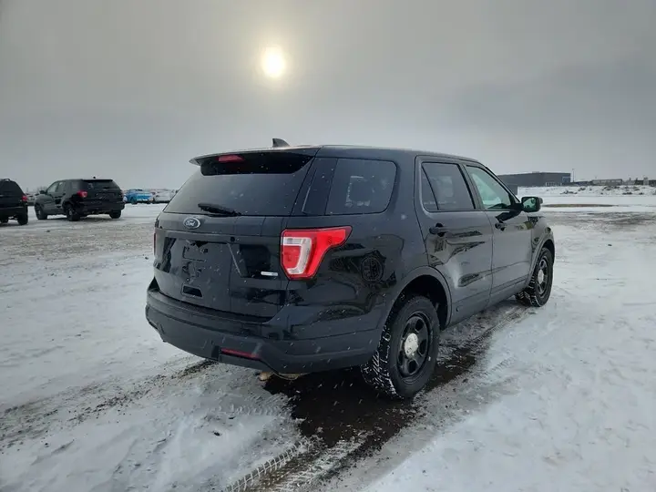 Ford Explorer 2018 photo 4