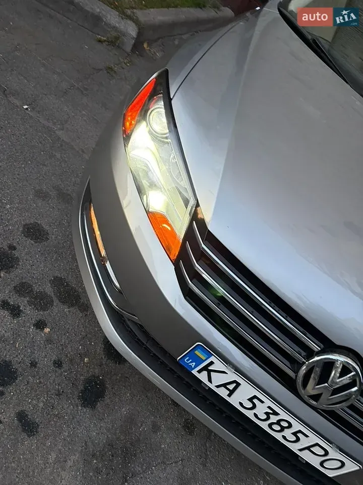 Volkswagen Passat 2011 photo 4