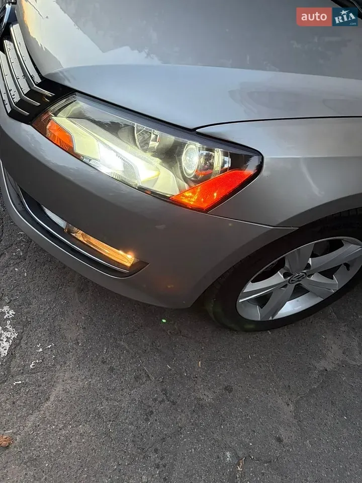 Volkswagen Passat 2011 photo 3