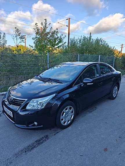 Toyota Avensis 2010 photo 2