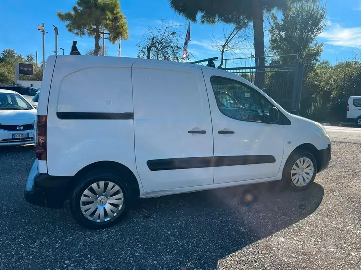 Citroen Berlingo 2010 photo 2
