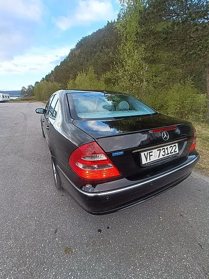 Mercedes-Benz E220 D
