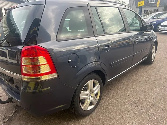 Opel Zafira 2009 photo 4
