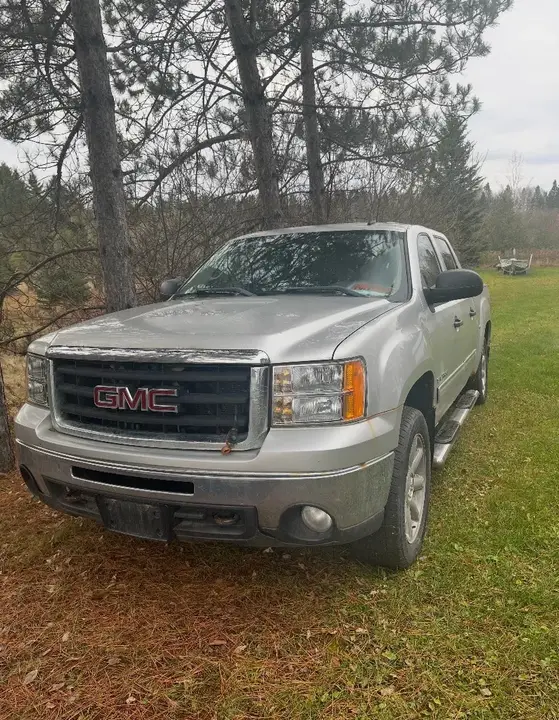 GMC Sierra 1500 2011 photo 2