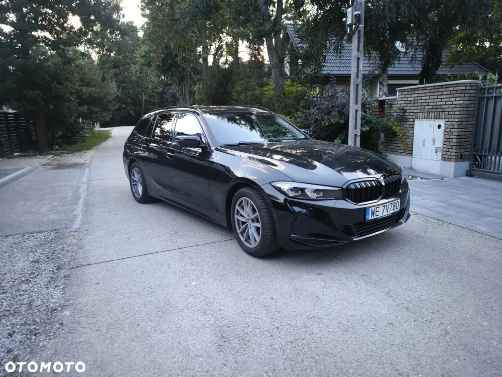 BMW 3 2022 photo 2
