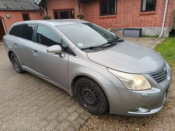 Toyota Avensis 2009 photo 2