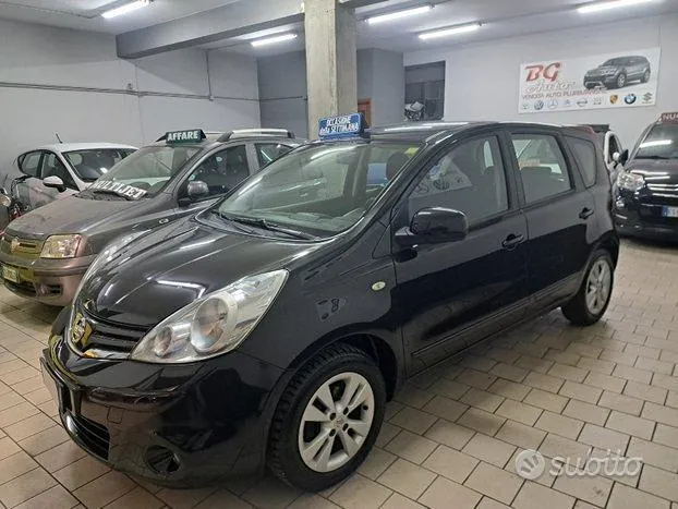 Nissan Note 2011 photo 4