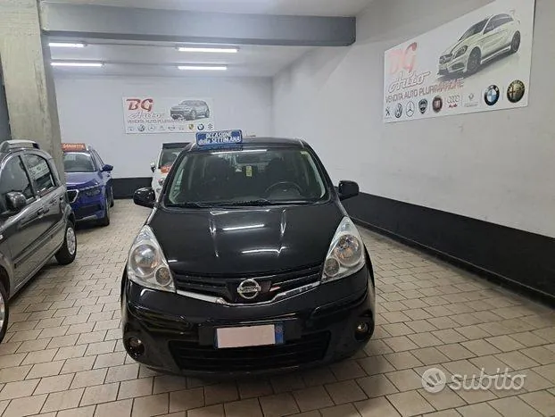 Nissan Note 2011 photo 2