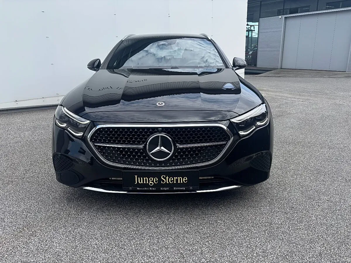 Mercedes-Benz E-Class 2025 photo 3