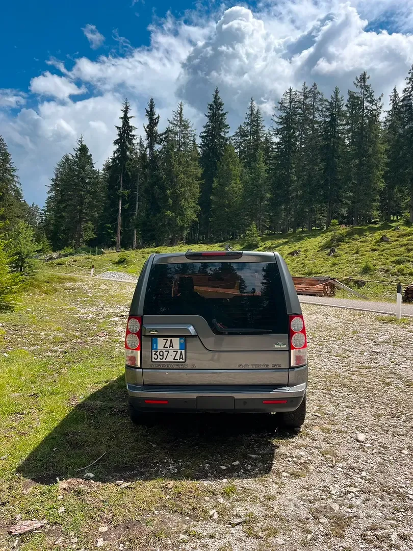 Land Rover Discovery 2009 photo 4