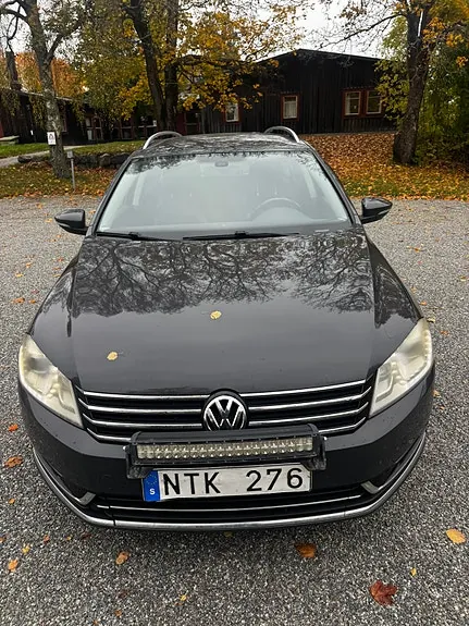 Volkswagen Passat 2011 photo 2