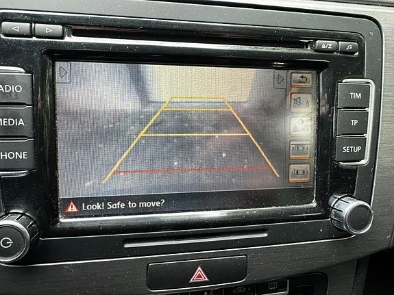 Volkswagen Passat 2011 photo 5
