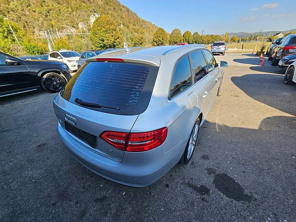 Audi A4 Avant 2013 photo 2