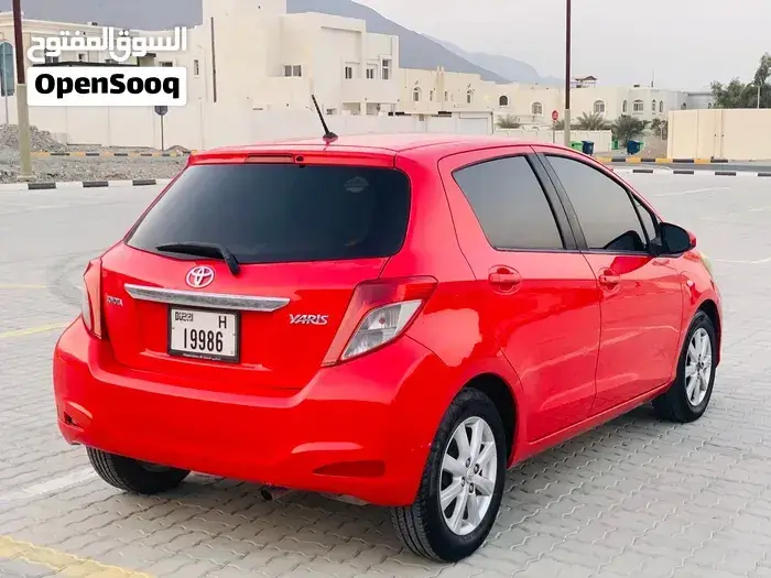 Toyota Yaris 2013 photo 4