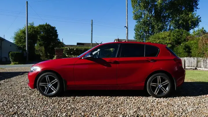 BMW 1 Series 2017 photo 2
