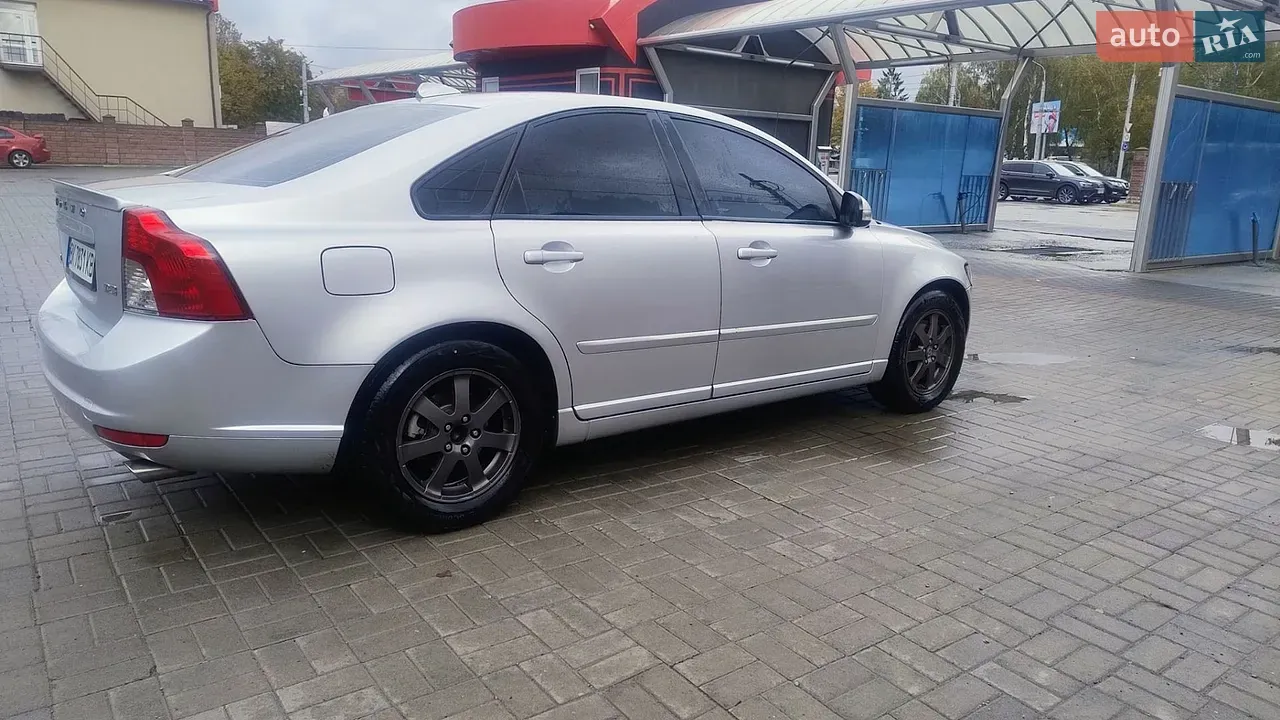 Volvo S40 2011 photo 3