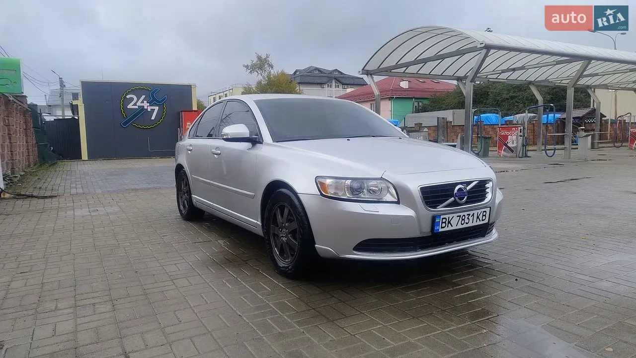 Volvo S40 2011 photo 5