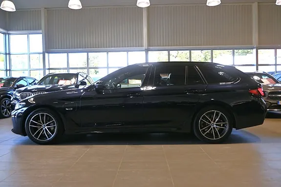 BMW 530E 2022 photo 2